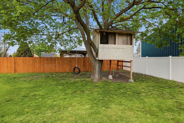 8105 E Cataldo Ave, Spokane Valley, WA 99212