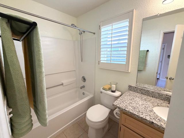 2385 Roualt St, Davis, CA 95618