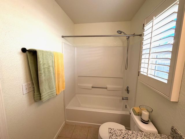 2385 Roualt St, Davis, CA 95618