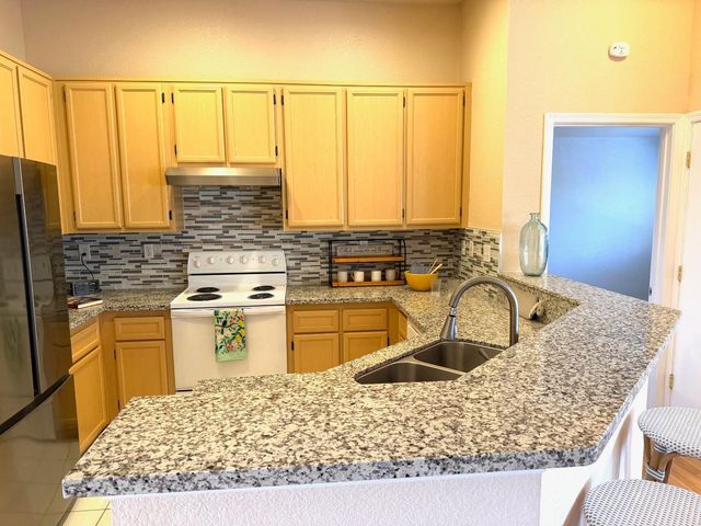 2385 Roualt St, Davis, CA 95618