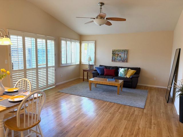 2385 Roualt St, Davis, CA 95618