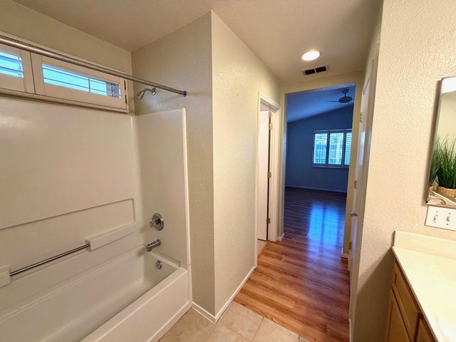 2385 Roualt St, Davis, CA 95618