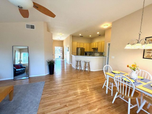 2385 Roualt St, Davis, CA 95618