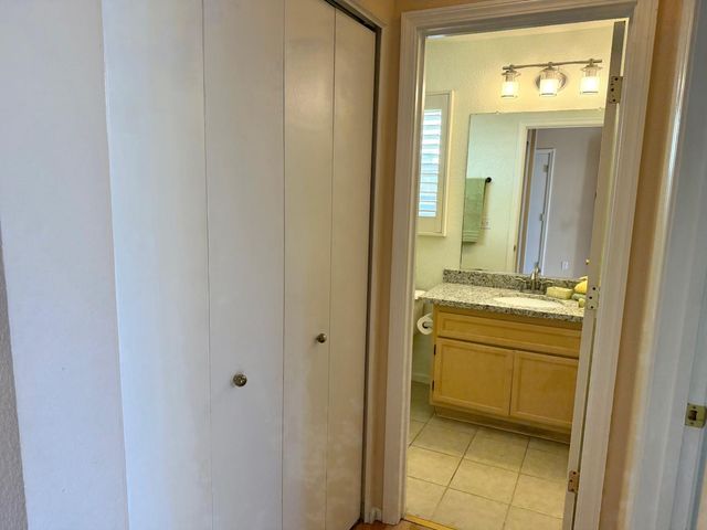 2385 Roualt St, Davis, CA 95618