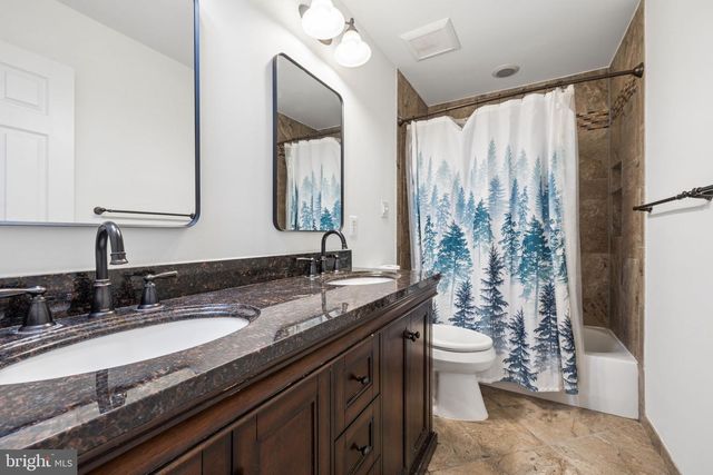 5871 PAINE RUN PL, Manassas, VA 20112
