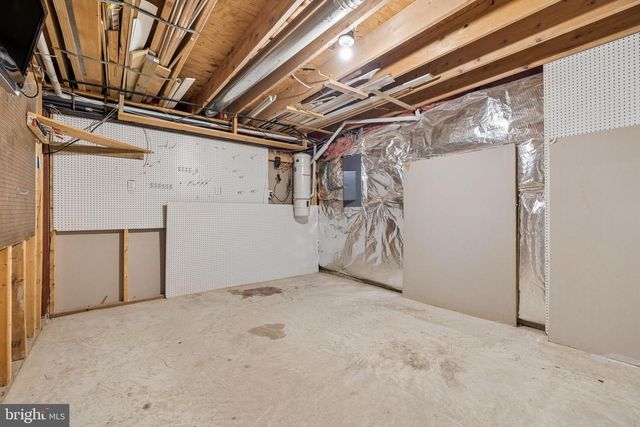 5871 PAINE RUN PL, Manassas, VA 20112