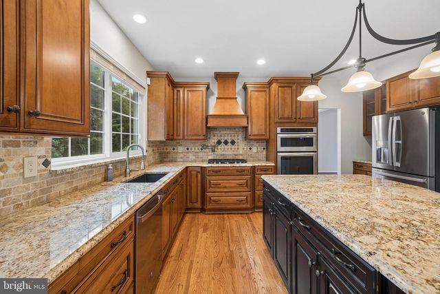 5871 PAINE RUN PL, Manassas, VA 20112
