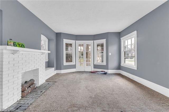 9303 Kempton Avenue, Cleveland, OH 44108