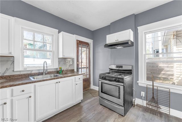 9303 Kempton Avenue, Cleveland, OH 44108