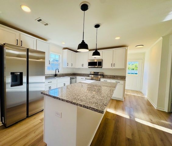 413 Vailview Dr, Nashville, TN 37207