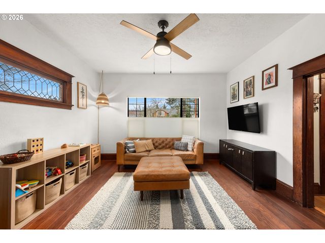 8012 Se 7TH Ave, Portland, OR 97202