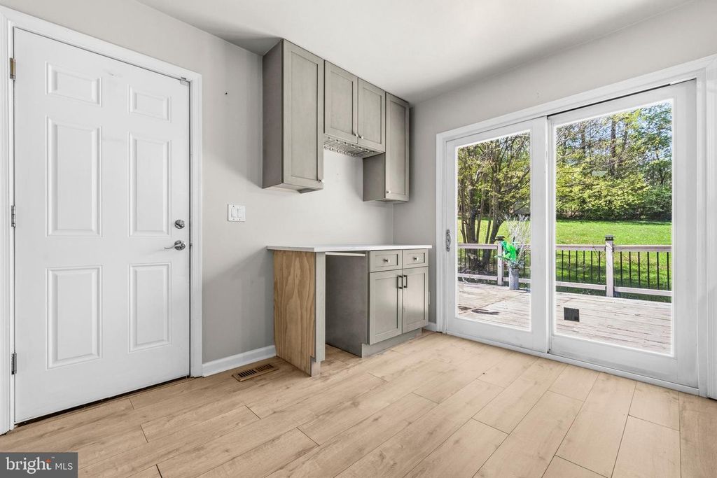 Image 15 of property listing at 6705 CHERRYFIELD RD, Fort Washington, MD 20744