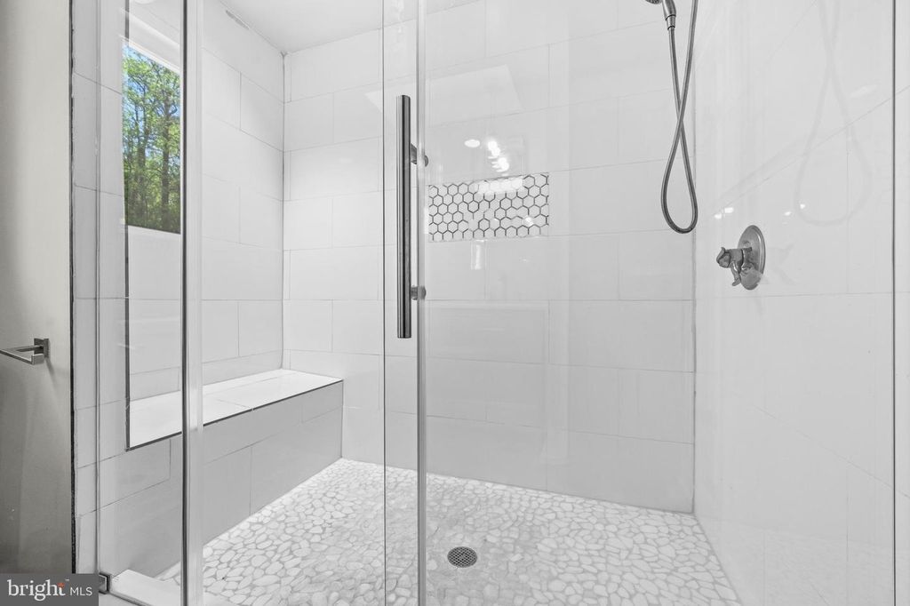 Image 19 of property listing at 6705 CHERRYFIELD RD, Fort Washington, MD 20744