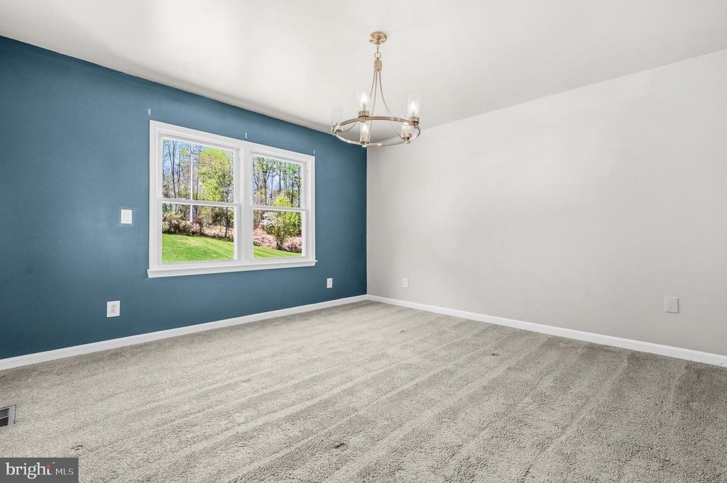 Image 7 of property listing at 6705 CHERRYFIELD RD, Fort Washington, MD 20744