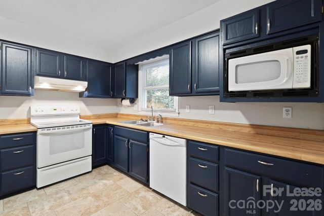 10932 Osprey Drive, Charlotte, NC 28226