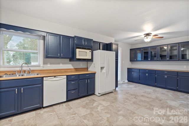 10932 Osprey Drive, Charlotte, NC 28226