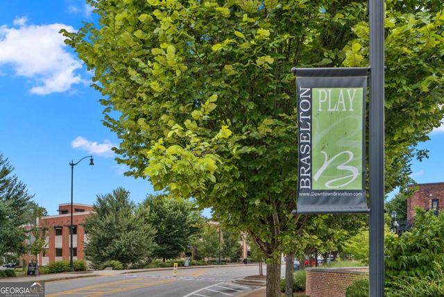 161 High Point Drive, Hoschton, GA 30548