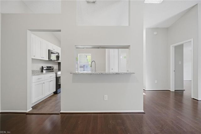 2129 Retreat CT, Virginia Beach, VA 23454