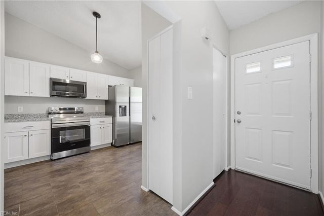 2129 Retreat CT, Virginia Beach, VA 23454
