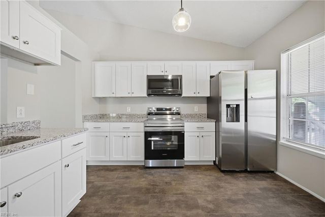 2129 Retreat CT, Virginia Beach, VA 23454