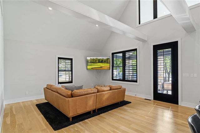 102 Angler Point, Gallatin, MO 64640