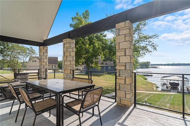 102 Angler Point, Gallatin, MO 64640