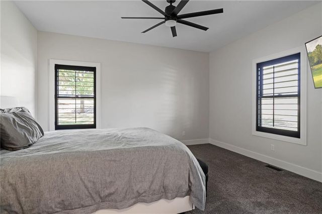 102 Angler Point, Gallatin, MO 64640