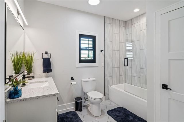 102 Angler Point, Gallatin, MO 64640