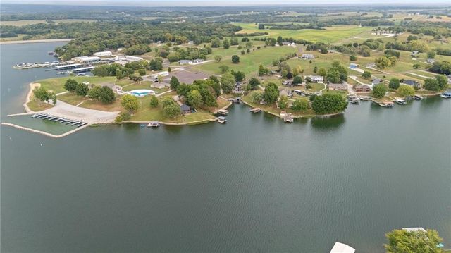 102 Angler Point, Gallatin, MO 64640