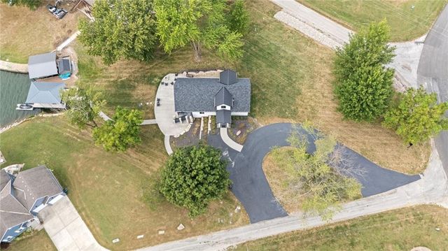 102 Angler Point, Gallatin, MO 64640