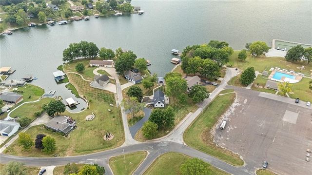 102 Angler Point, Gallatin, MO 64640