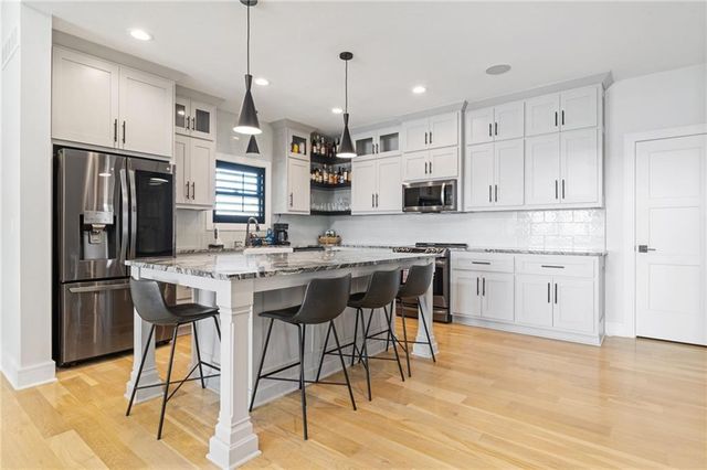 102 Angler Point, Gallatin, MO 64640