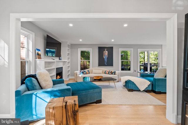 3121 TRENHOLM DR, Oakton, VA 22124