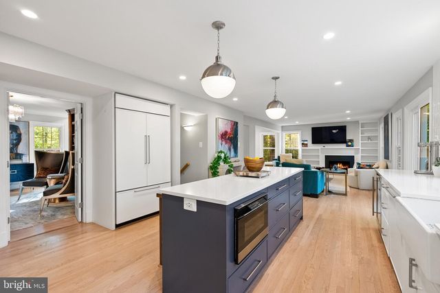 3121 TRENHOLM DR, Oakton, VA 22124