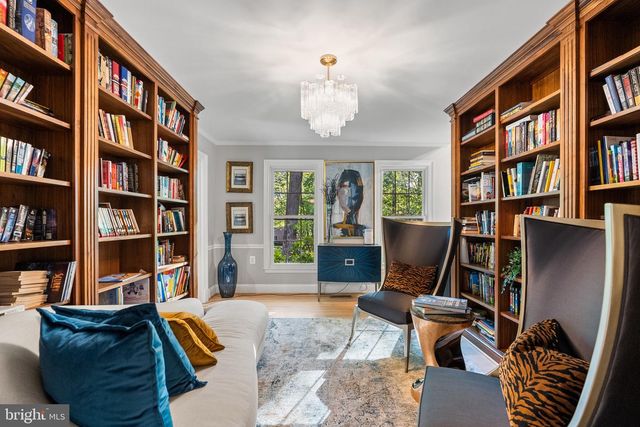 3121 TRENHOLM DR, Oakton, VA 22124