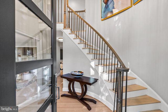 3121 TRENHOLM DR, Oakton, VA 22124