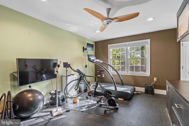 3121 TRENHOLM DR, Oakton, VA 22124