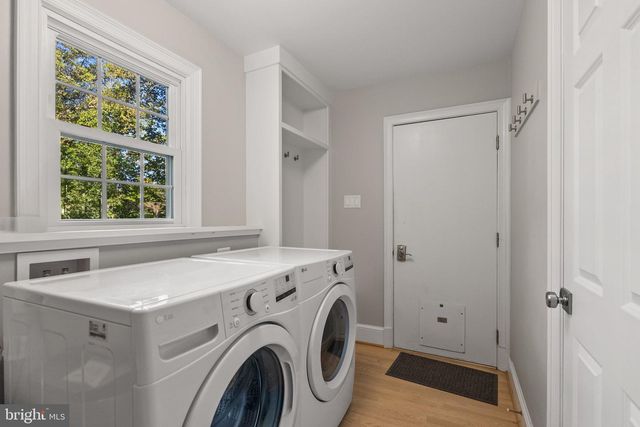 3121 TRENHOLM DR, Oakton, VA 22124