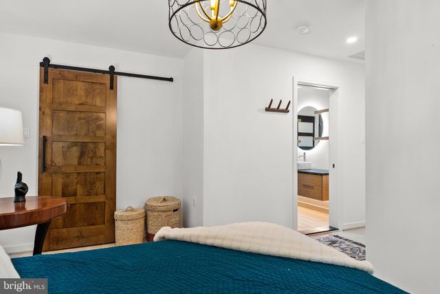 3121 TRENHOLM DR, Oakton, VA 22124