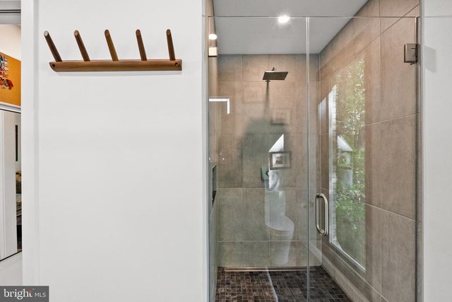 3121 TRENHOLM DR, Oakton, VA 22124