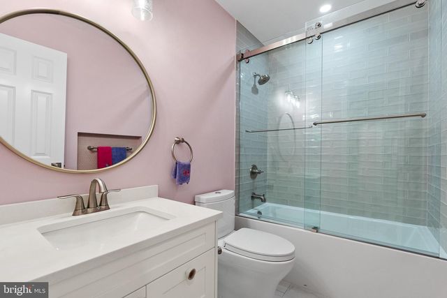 3121 TRENHOLM DR, Oakton, VA 22124