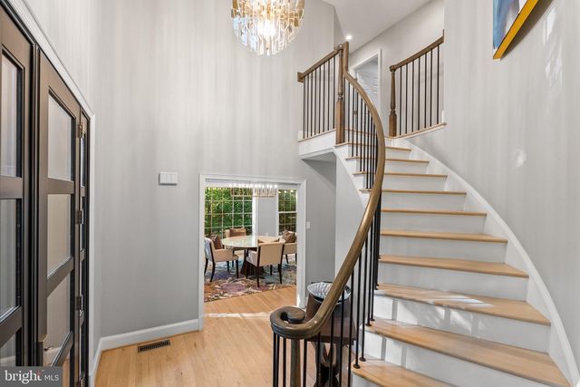 3121 TRENHOLM DR, Oakton, VA 22124
