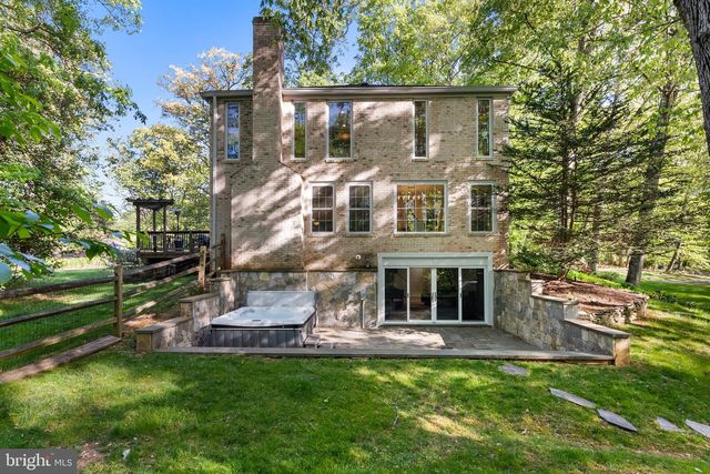 3121 TRENHOLM DR, Oakton, VA 22124