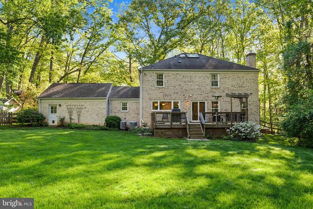 3121 TRENHOLM DR, Oakton, VA 22124