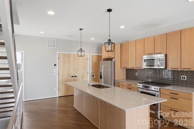 919 Westbrook Drive A, Charlotte, NC 28202