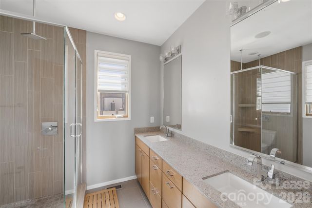 919 Westbrook Drive A, Charlotte, NC 28202