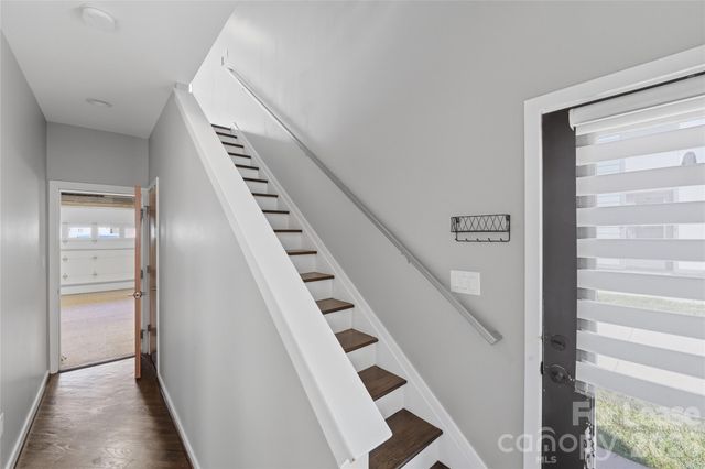 919 Westbrook Drive A, Charlotte, NC 28202