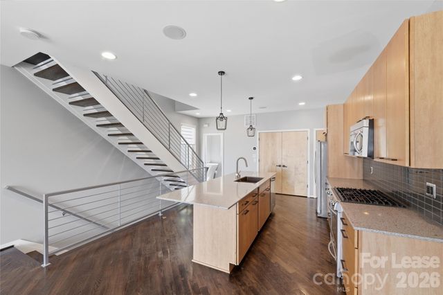 919 Westbrook Drive A, Charlotte, NC 28202