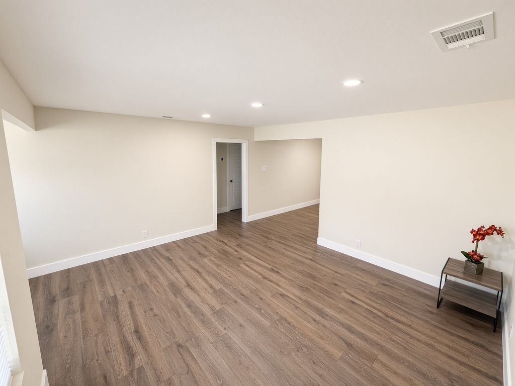 1205 Oak Street, Grand Prairie, TX 75050 — photo 3