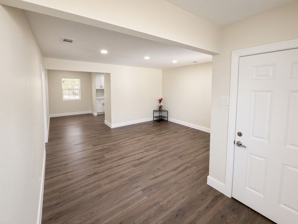 1205 Oak Street, Grand Prairie, TX 75050 — photo 4